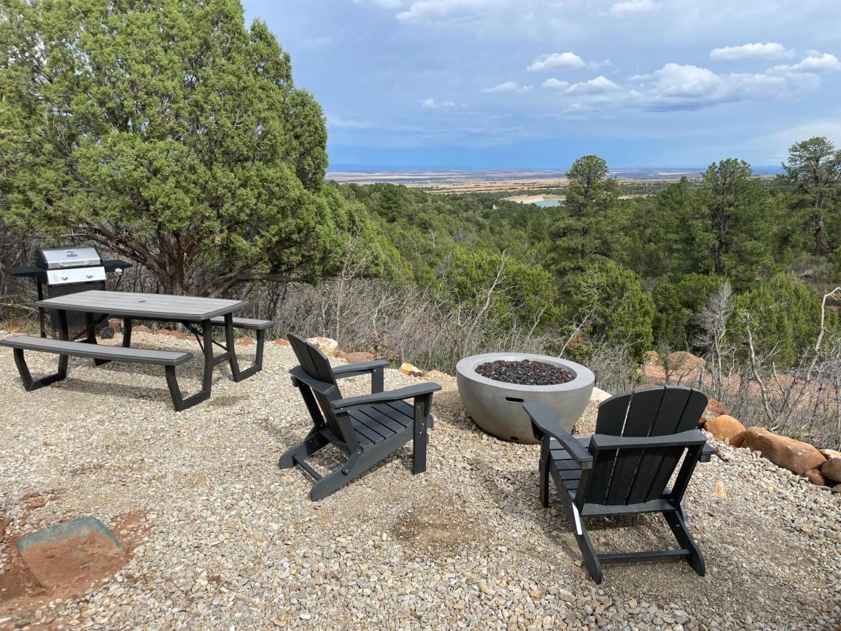 Canyon Rim Domes - A Luxury Glamping Experience!! Монтічелло Екстер'єр фото