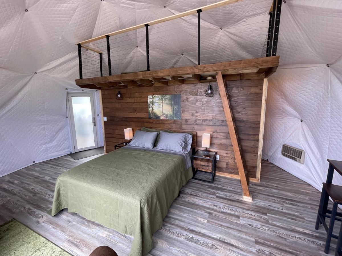 Canyon Rim Domes - A Luxury Glamping Experience!! Монтічелло Екстер'єр фото